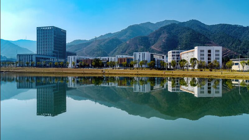 连接器端子材质揭秘：材质分类与关键参数解析**